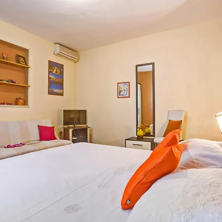 Tragos In - Mittel-dalmatien Гостьовий будинок