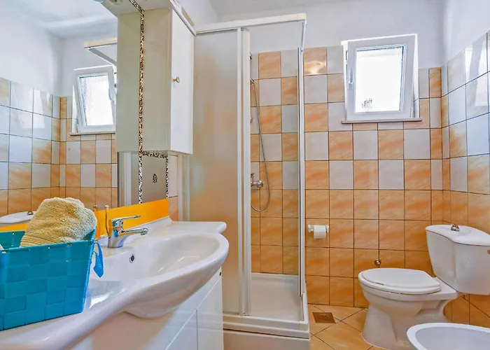 Tragos In - Mittel-dalmatien Penzion 3*